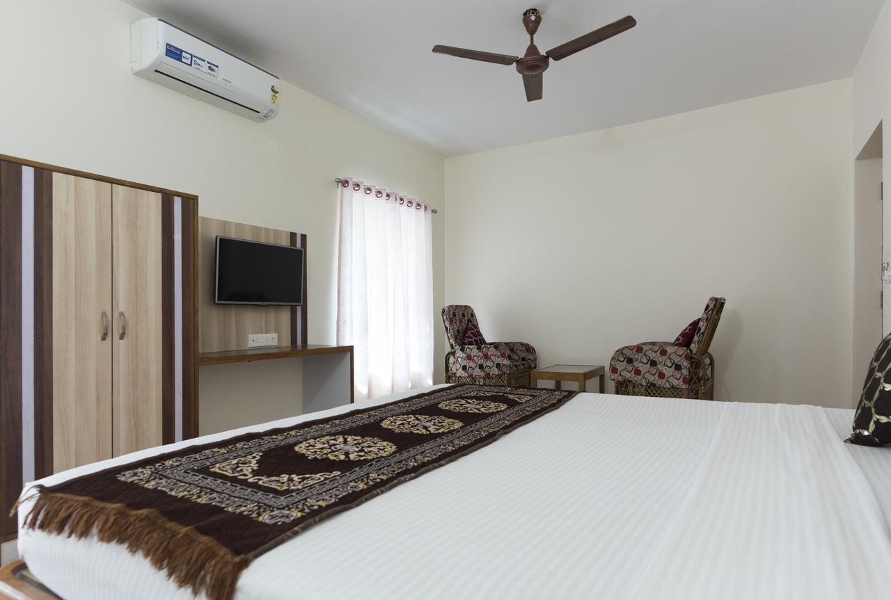 Hotel M J Residency Puri Exterior foto